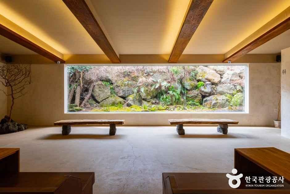 흘아카이브
