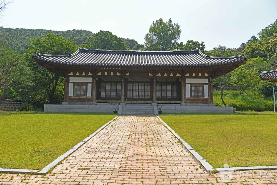 朴東鎭パンソリ伝授館