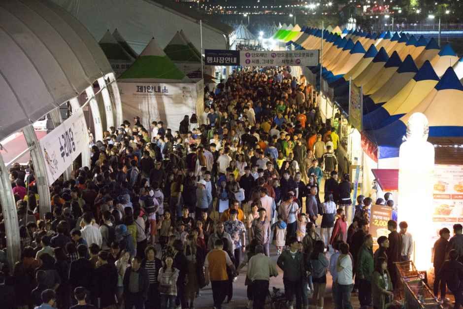 Festividad Danoje de Gangneung (강릉단오제)