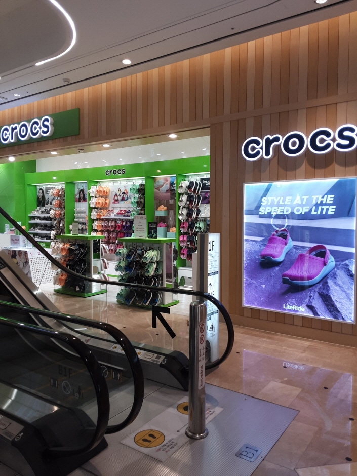 Crocs - Lotte World Mall Branch
