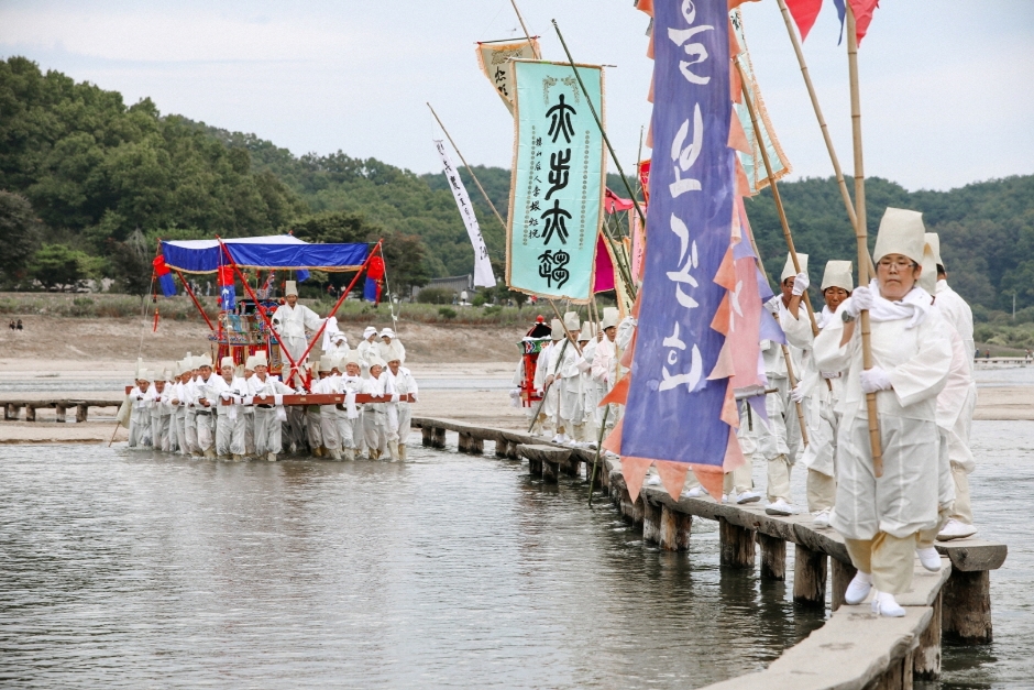 永州ムソム外の木の橋祭り