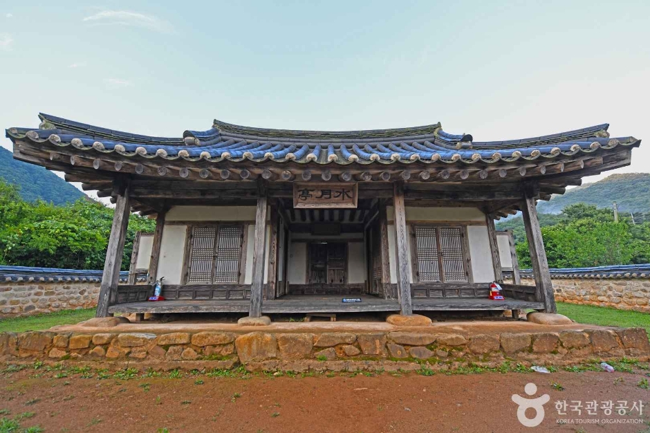 Goesan Suwoljeong Pavilion