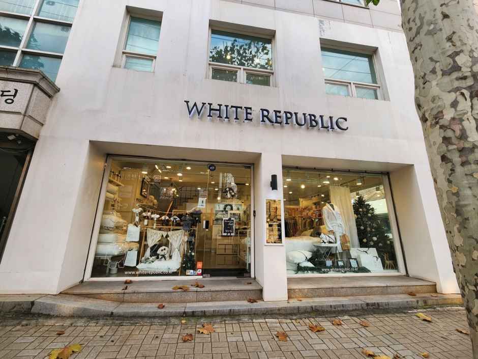 White Republic [Tax Refund Shop]