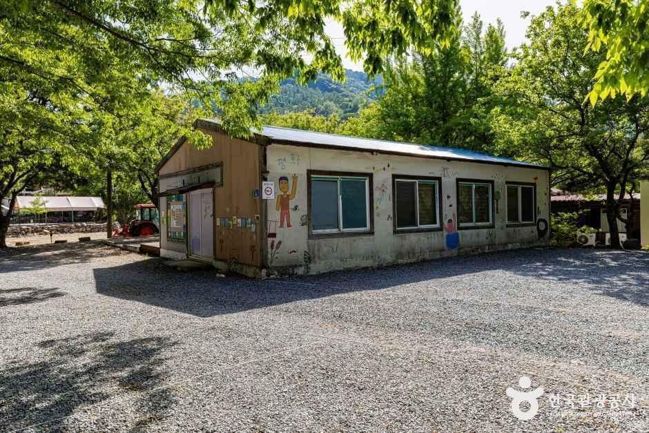 월악 파머스 캠핑장
