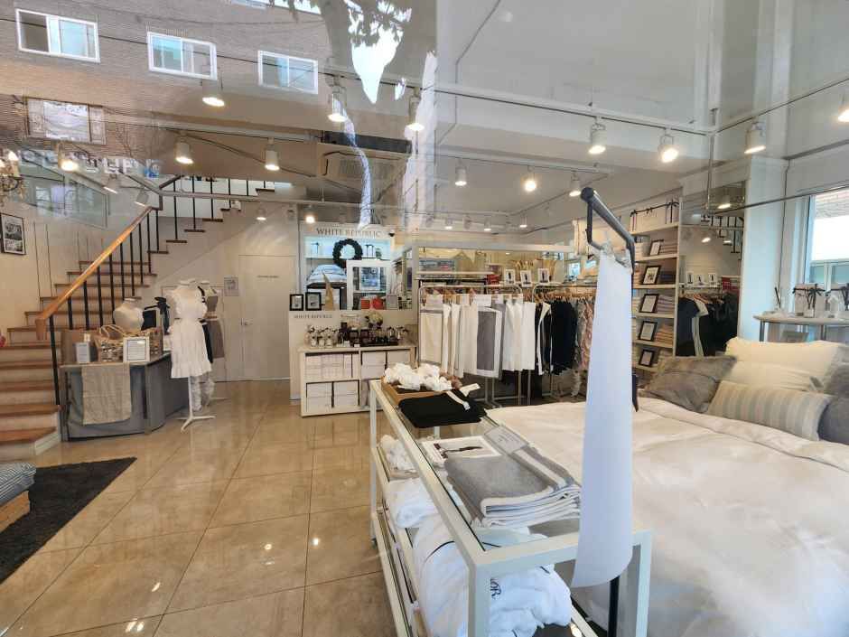 White Republic [Tax Refund Shop](화이트리퍼블릭)