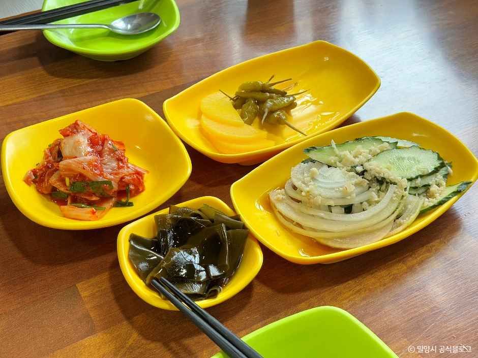 밀양_솔밭만두 (7).jpg