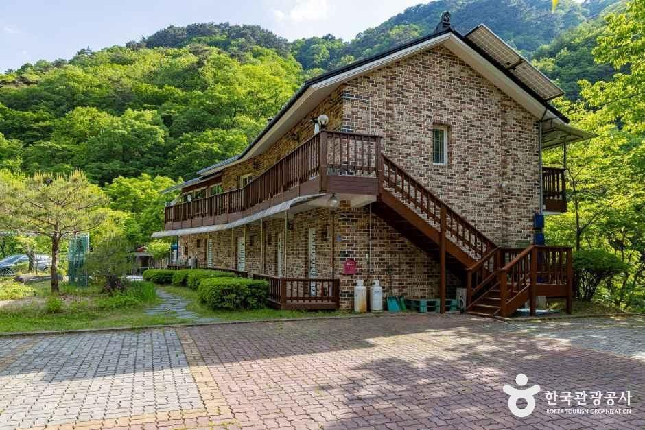 德洞郊游日民宿露营地