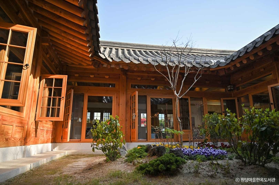 Wondang Village Hanok Library