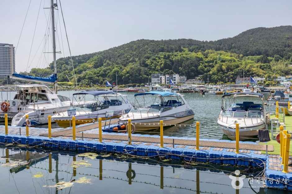 통영해양스포츠센터