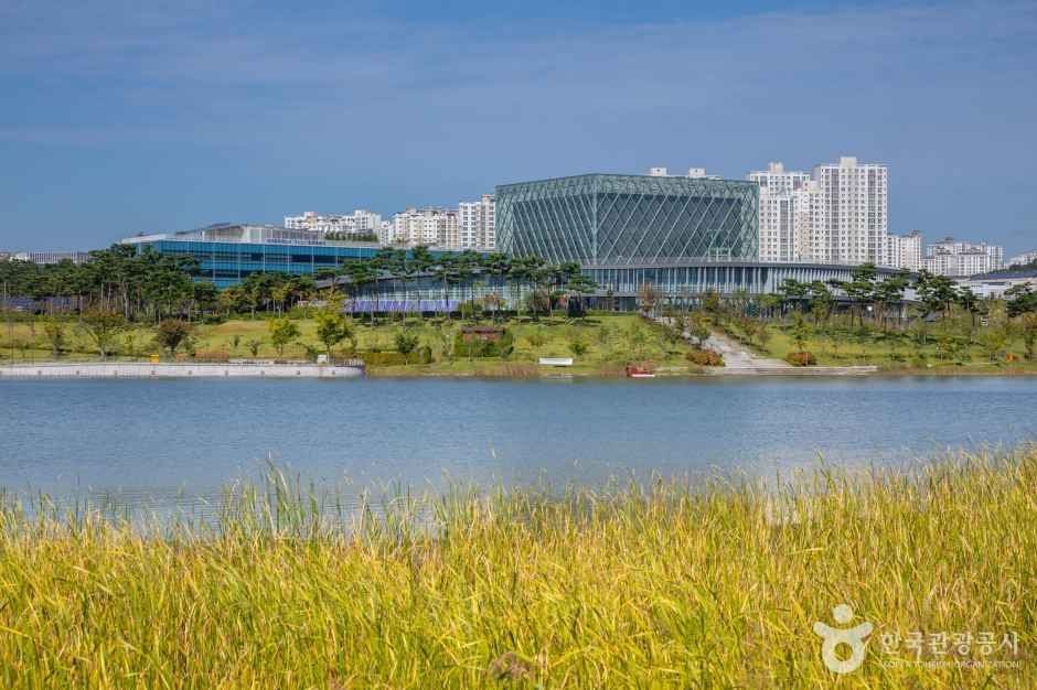 Sejong Lake Park