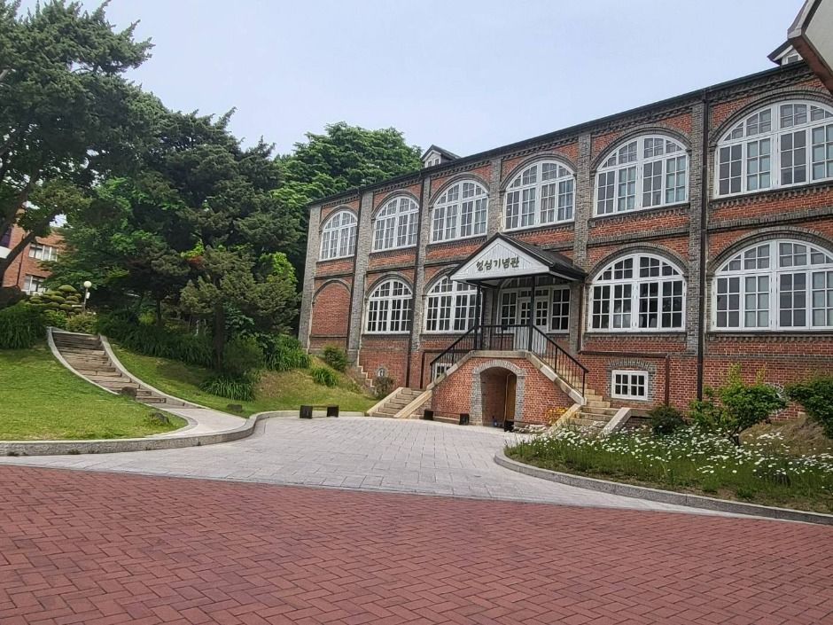 Former Yongsan Seminary and Wonhyoro Sacred Heart Church