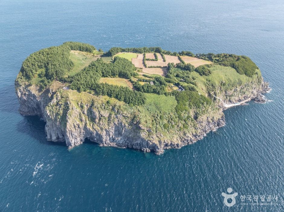 鬱陵 竹島（鬱陵島・独島国家地質公園）