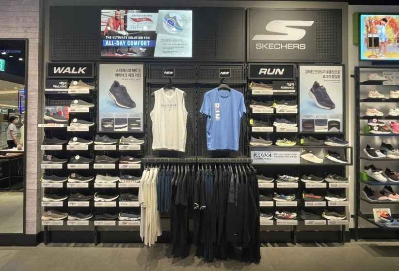 [事後免税店] SKECHERS（スケッチャーズ）・スターフィールドコヤン（高陽）店(스케쳐스 스타필드 고양점)