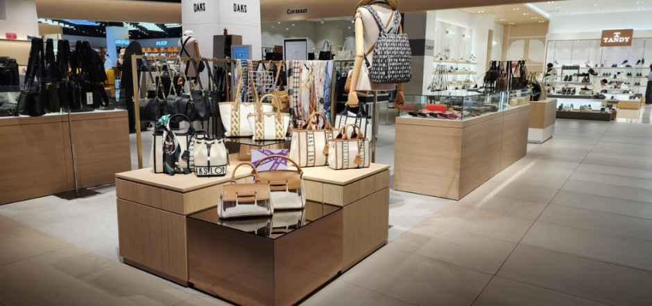 [事後免税店] DAKS（ダックス）バッグ・ロッテプレミアムアウトレットウィワン（儀王）店(닥스핸드백 롯데프리미엄아울렛 의왕점)