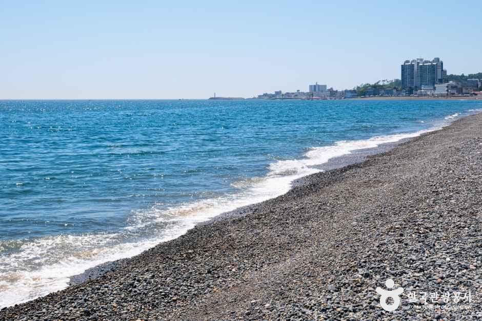 강동몽돌해변 (정자해변)