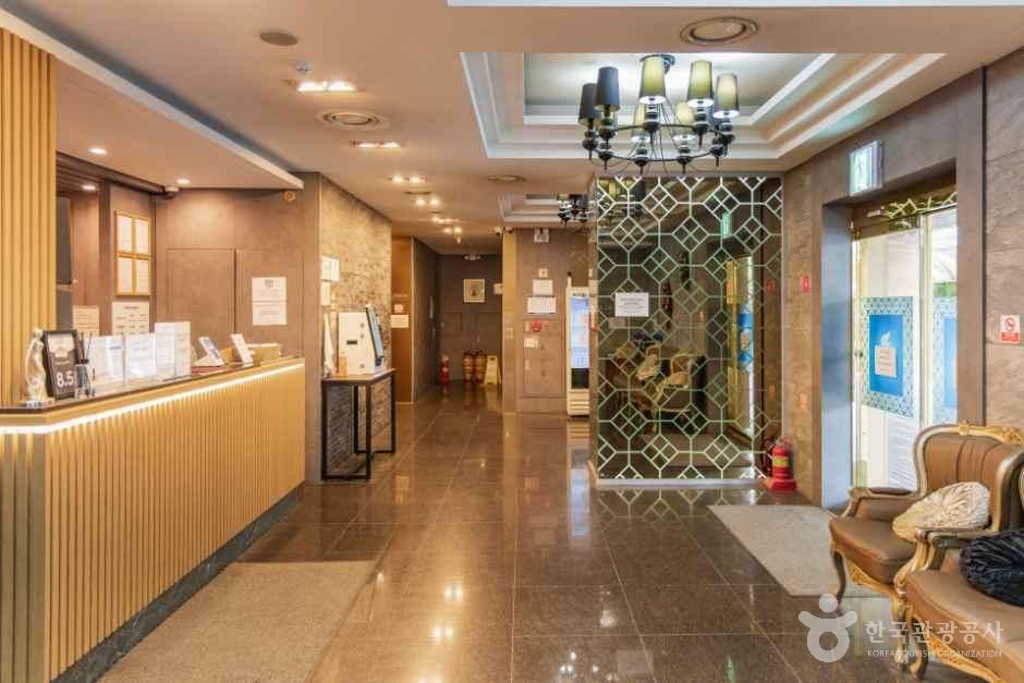 김포_김포 브라운도트 호텔 (2).jpg