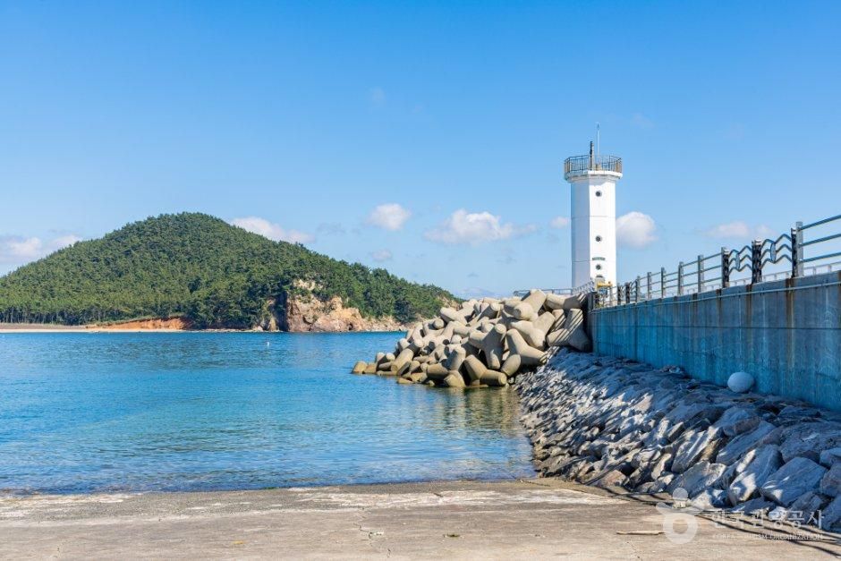 Eoeundol Port