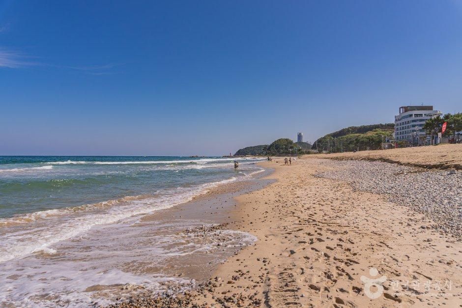 正岩海水浴場
