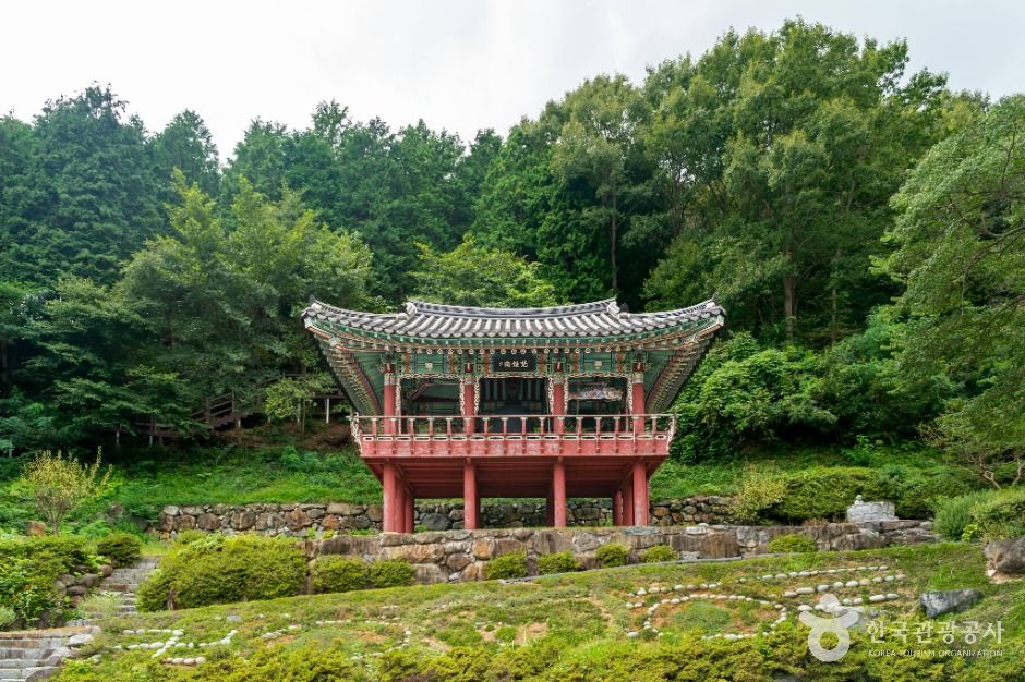 Yongmunsa Temple (Yeosu)