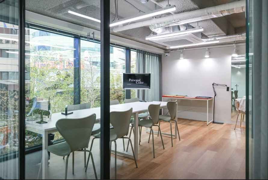 The Bom Personal Color & Makeup Myeongdong[Tax Refund Shop](더봄 퍼스널컬러,메이크업 명동)