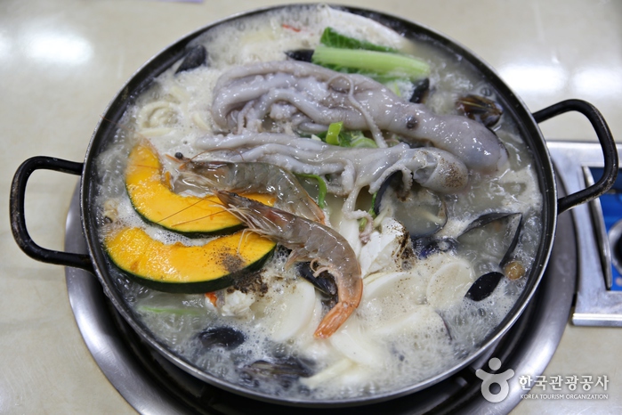 Sonsu Haemul Son Kalguksu
