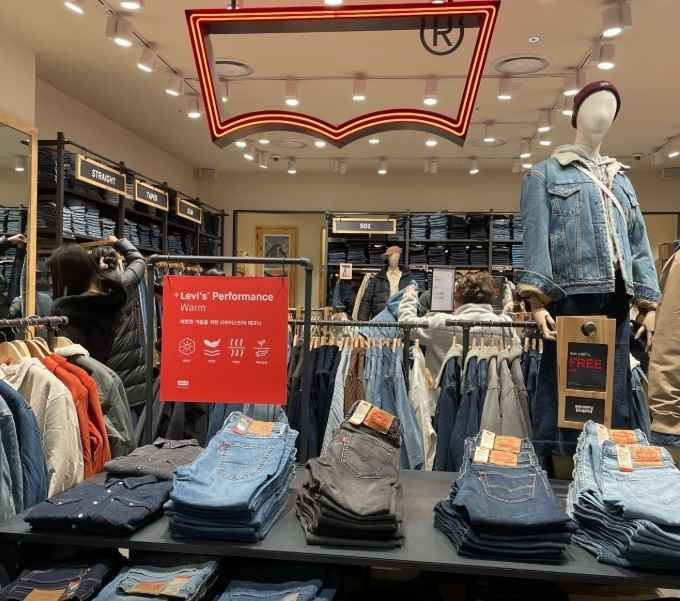 [事後免税店] LEVI'S（リーバイス）・現代プレミアムアウトレットスペースワン 店(리바이스 현대프리미엄아울렛 스페이스원점)