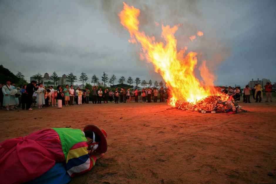 Festividad Danoje de Gangneung (강릉단오제)