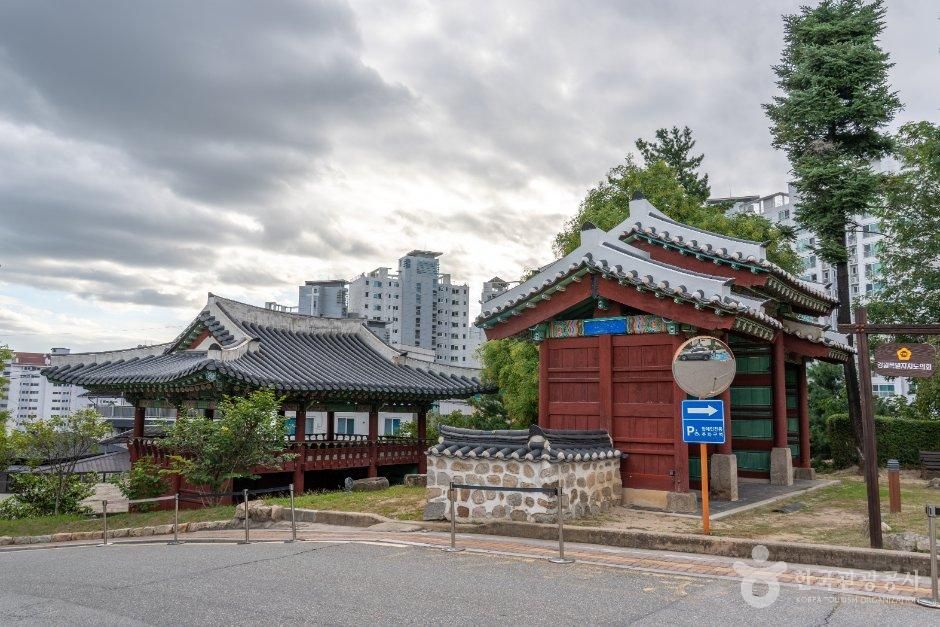 강원_춘천_위봉문 (4).jpg