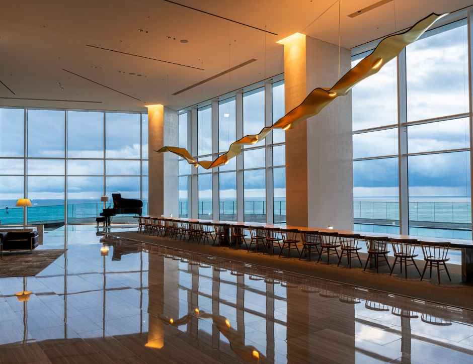 강릉_씨마크호텔_로비 (2).jpg