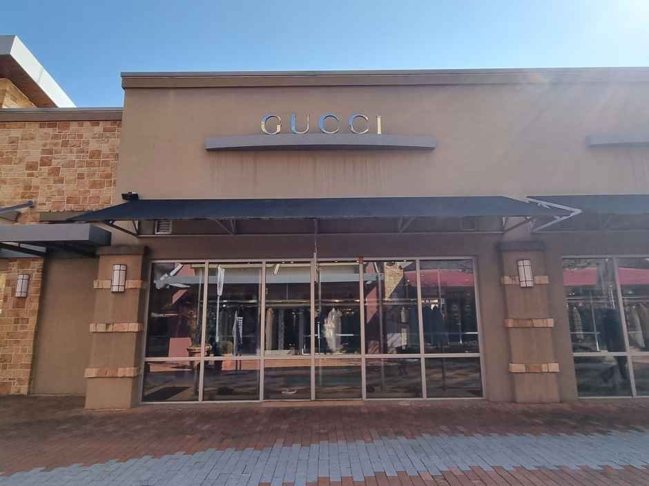グッチ 新世界シモン プレミアムアウトレット 驪州店