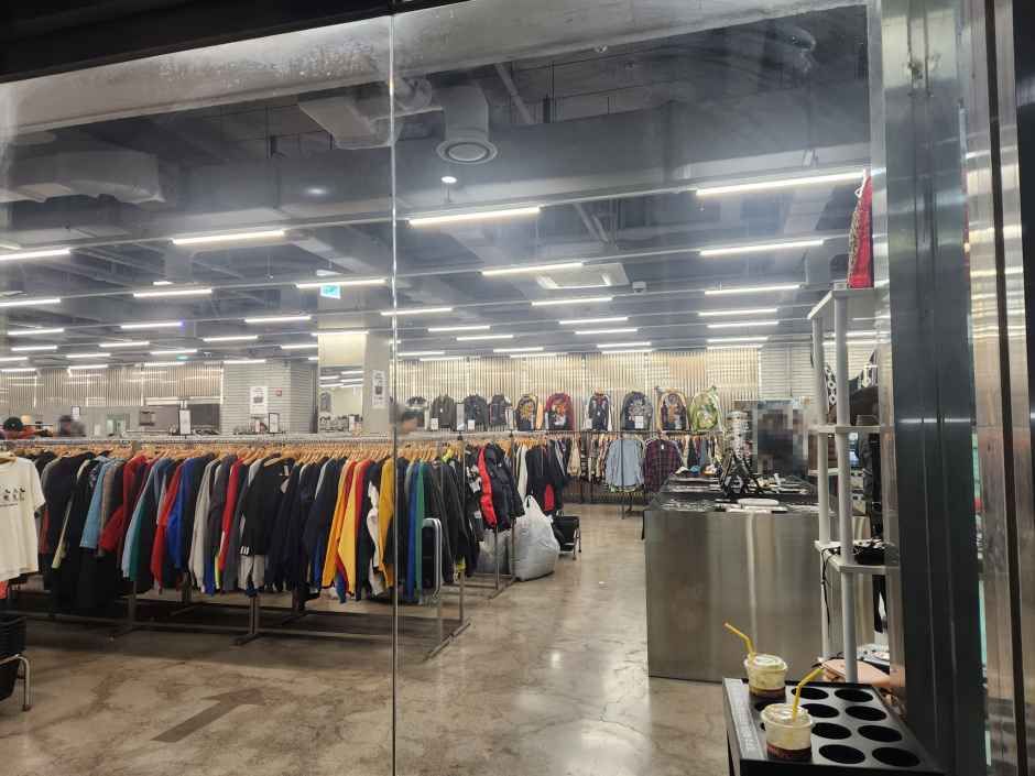 Root Hongdae [Tax Refund Shop](루트홍대)