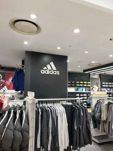 [事後免税店] adidas（アディダス）・ロッテ百貨店センタムシティ店(아디다스 롯데백화점 센텀시티점)
