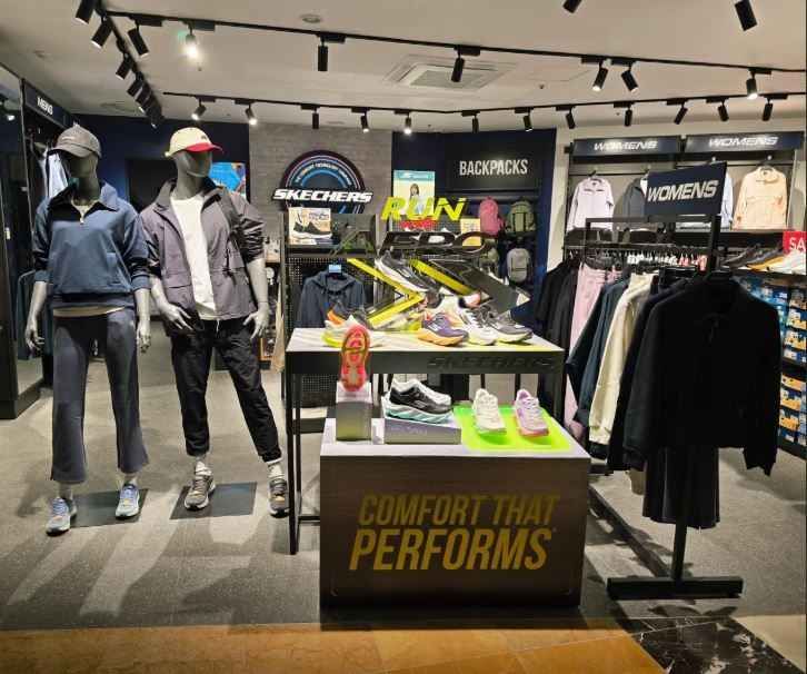 [事後免税店] SKECHERS（スケッチャーズ）・ロッテアウトレットクァンジュ（光州）ワールドカップ店(스케쳐스 롯데아울렛 광주월드컵점)