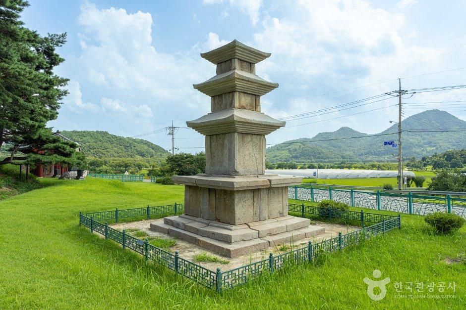 상주 화달리 삼층석탑
