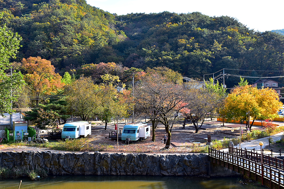 Sanjeong Lake Family Glamping