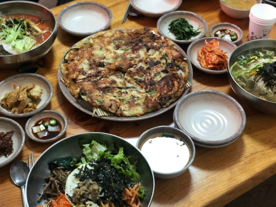 Gahyeonsan Janchi Guksu