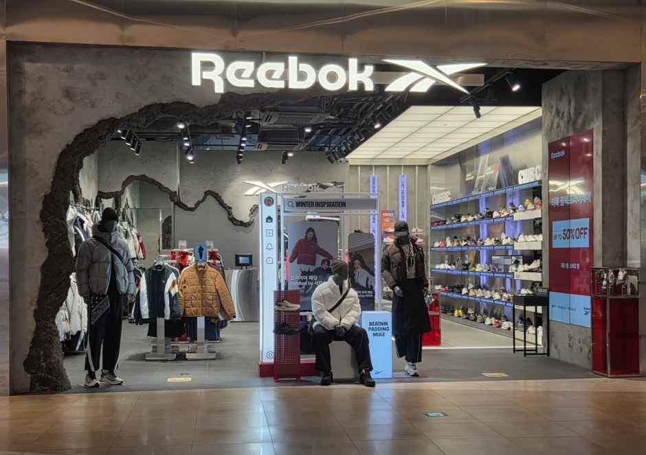 Reebok - Starfield Goyang Branch [Tax Refund Shop](리복 스타필드 고양점)