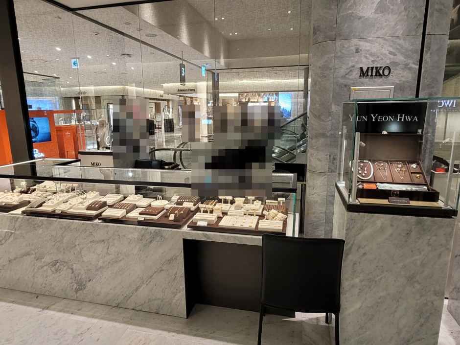 MIKO Shinsegae Department Store Gangnam Branch [Tax Refund Shop](미꼬 신세계백화점 강남점)