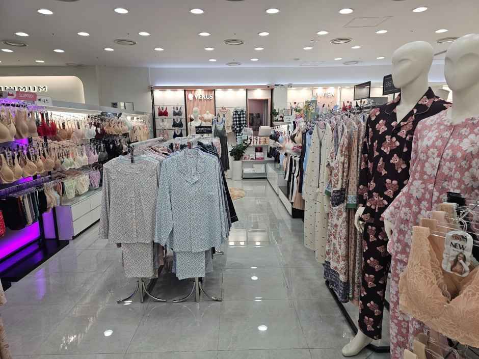 ヴィーナス モダアウトレット 仁川店