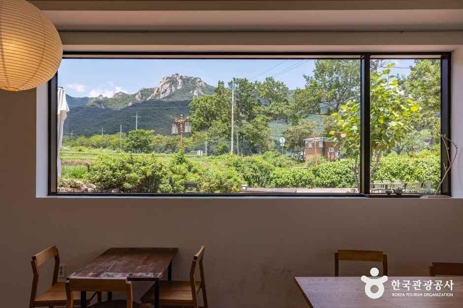 Baegun Tea Room 9