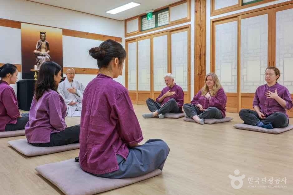 BEO Mind: An Immersive Tea Ceremony and Meditation Program