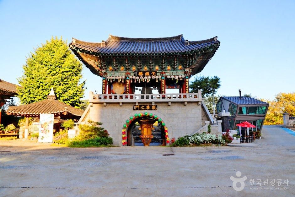 용화사(청주) 사진(한국관광공사 제공)