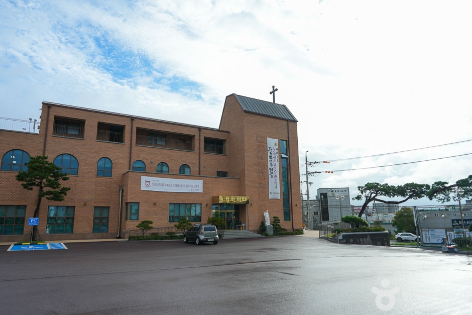 Seosan Dongmun-dong Catholic Church