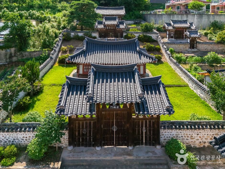 鳳岡書院(尚州)