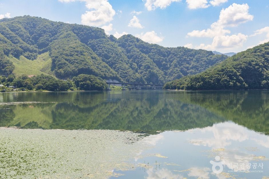 春川湖