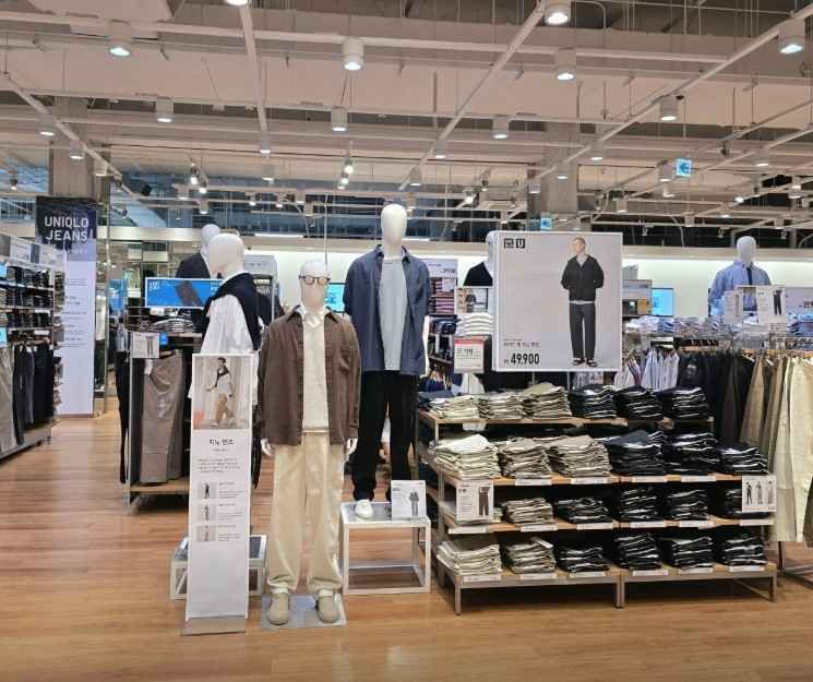 [事後免税店] ユニクロ・ロッテモールスジ（水枝）店(유니클로 롯데몰 수지점)