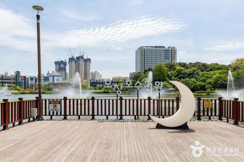 오창호수공원 - 충청북도 청주시 청원구 오창읍 오창공원로 311 관광 명소