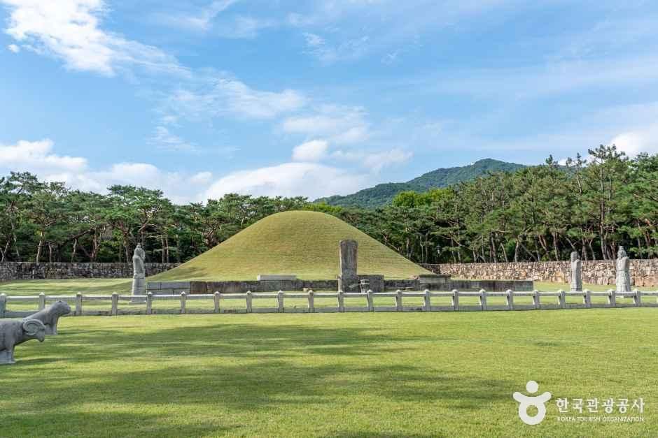 김해수로왕릉