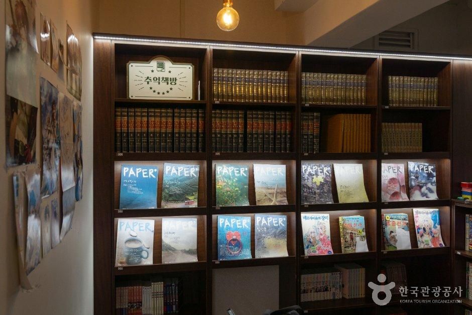 전북_전주_동문헌책도서관_내부_5.jpg