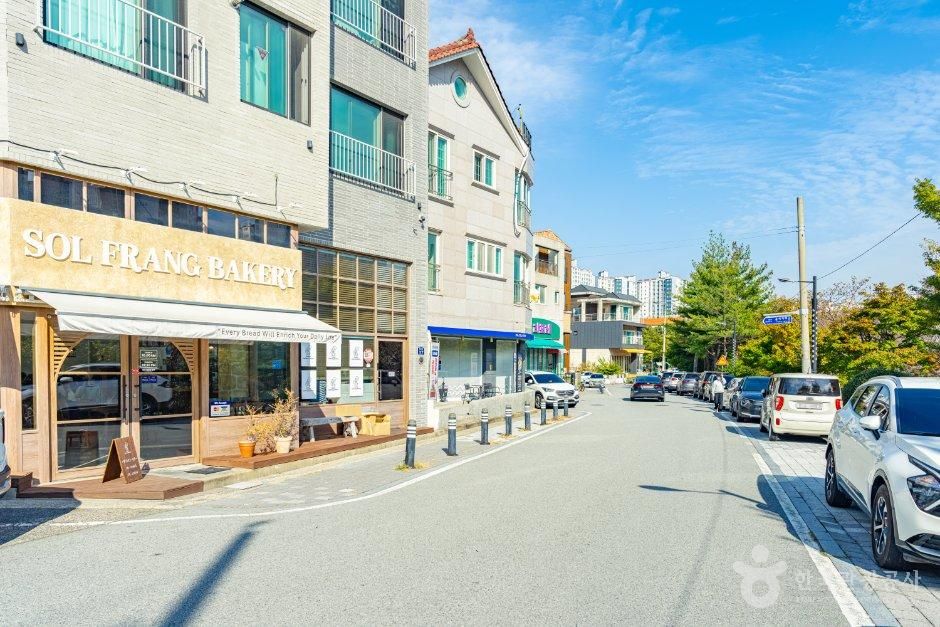 장유율하카페거리